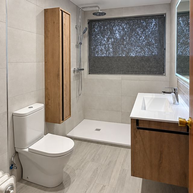 Baño reformado por ADYAN